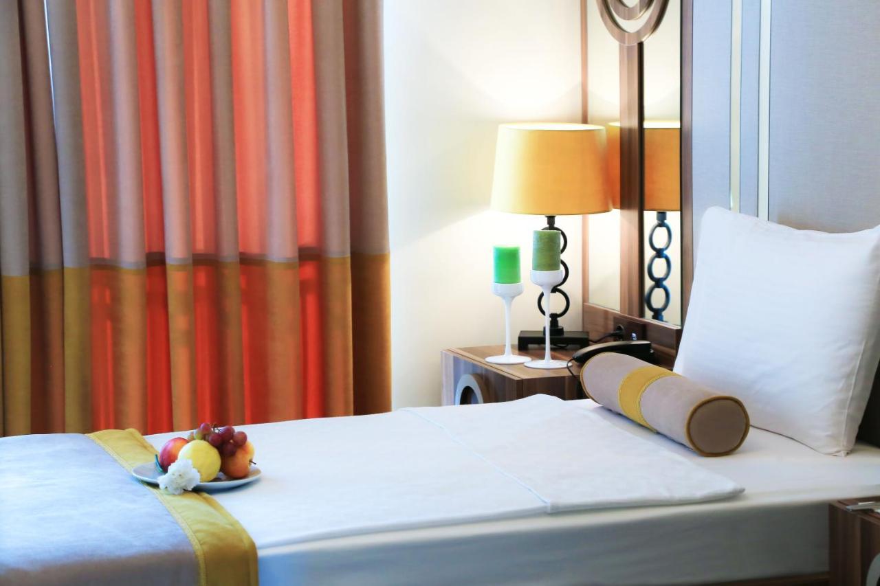 Sah Istanbul Otel Bursa Esterno foto